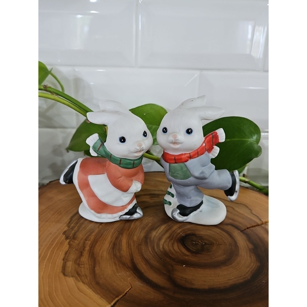 Vintage Homco 5305 Christmas Pair Bunny Rabbits Ice Skating 2 Figurines Ceramic